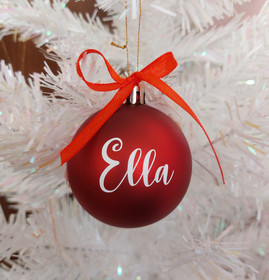 Punainen joulupallo nimellä -PikkuMari 