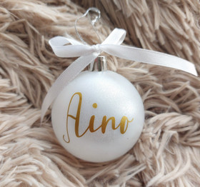 Valkea joulupallo nimellä -PikkuMari 