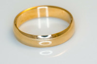 Kultainen kihlasormus 4mm, puolipyöreä