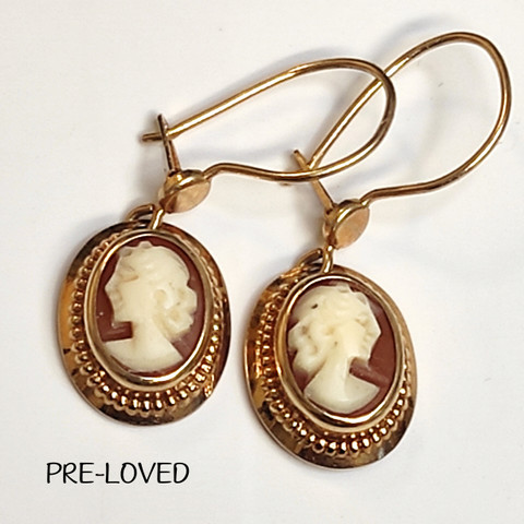 PRE-LOVED Camee koukkukorvakorut