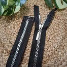 Avovetoketju muovihammastus 90 cm, Musta/Hopea