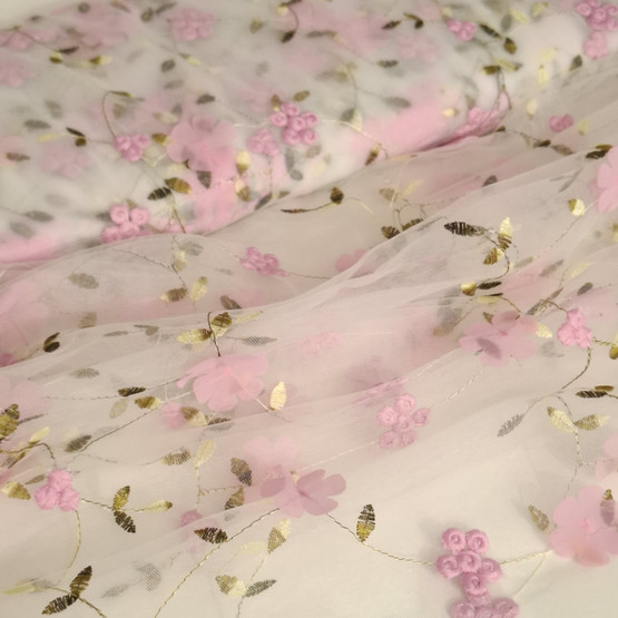 Brodeerattu 3D Kukkatylli, Valkoinen/vaaleanpunainen