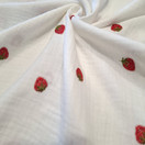 Brodeerattu Double Gauze, harsokangas, Mansikat