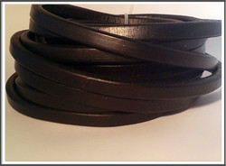 Nahkanauha Regaliz®, 10 x 7 mm, sileä, musta