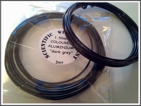 Värillinen alumiinilanka Ø 1.5 mm, 3 metriä, tummanharmaa (Dark grey)