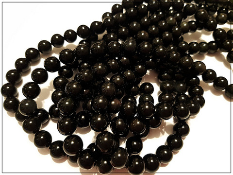 Obsidiaani, pyöreä Ø 4.5 mm, ½ nauha