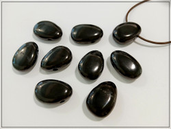 Gagaatti (Jet) riipuskivi, pisara