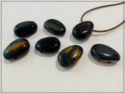 Haukansilmä riipuskivi, ovaali/pisara