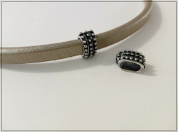 Hopeoitu rengashela, punk style