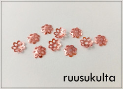 Helmihattu 7.5 mm kukka filigree, eri värejä, 10 kpl