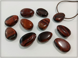 Häränsilmä riipuskivi, litteä pisara