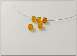 Kalsedoni AA, 7 mm fasetoitu kuutio, keltainen, kpl