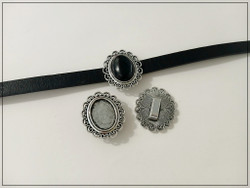 Korupohja 18 x 13 mm kapussille, 10 x 2 mm nauhaan, antiikkihopea