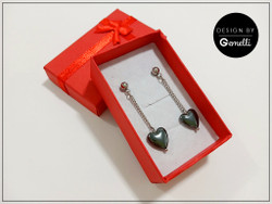 Korvakorut, Evelina, ketjulla