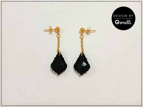 Korvakorut, Herttuatar, musta + kullanvärinen