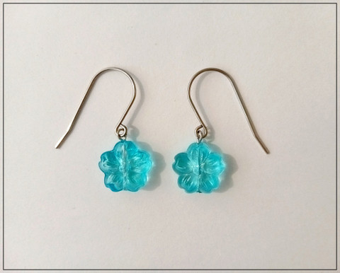 Korvakorut, Kukka, turkoosi