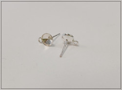 Korvistapit .925 hopeaa Ø 6 mm Rivoli-pohjalla, pari