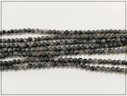 Larvikiitti, Ø 4-5 mm