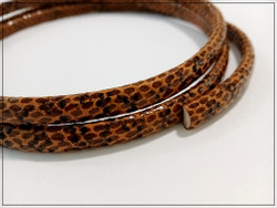 Nahkanauha Regaliz®, 10 x 7 mm, käärme, ruskea