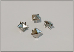 Niitit, pyramidi, 7 mm, teräsväri, 50 kpl