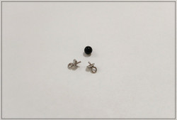 Onyx, puoliporattu Ø 4 mm