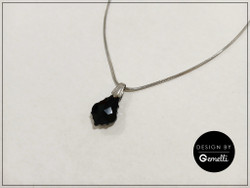 Riipuskoru, Markiisitar, musta