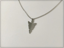 Nuolenpää riipuskoru ketjulla, ruostumaton teräs