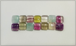 Sateenkaarifluoriitti, 14 mm pullea neliö, ½ nauha