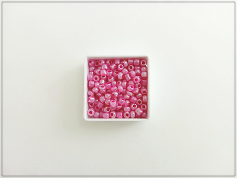 Siemenhelmet 8/0 helmiäissyreeni, 5 g