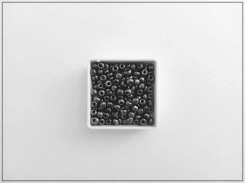 Siemenhelmet 8/0 metallihohtoinen musta, 5 g