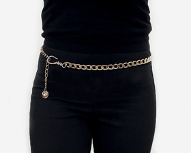 Kullan värinen ketjuvyö koukkusoljella