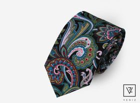 Sinivalkoinen solmio 70mm- Paisley kuosi