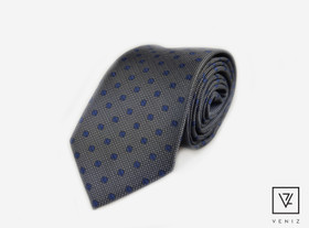 Siniharmaa pilkullinen solmio 70mm