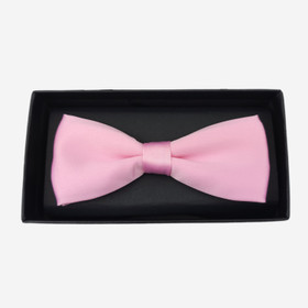 Rusetti lahjakotelossa Flamingon roosa