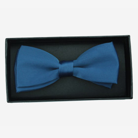 Rusetti lahjakotelossa Sininen