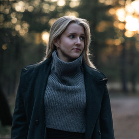 Neulottu iso kauluri -Ruskea