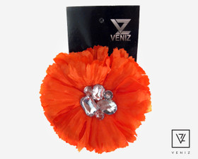 Oranssi monikerroksinen kukka