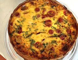 Kirsikkatomaatti-fetapiiras