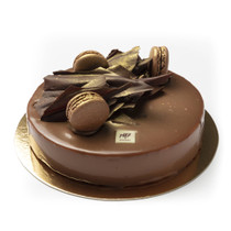 Maitosuklaa-hasselpähkinäkakku