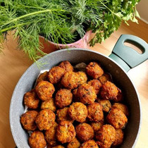 Parmesanjuusto-lihapyörykkätapas