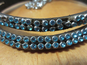 Kaunis bling bling panta turkooseilla 