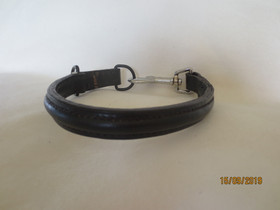 Musta panta pistoolilukolla, pituus 38 cm