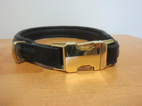 Upea musta panta kultaisella pikalukolla, pituus 44 cm