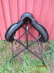 Black Country koulusatula, leveys MW, istuin 17