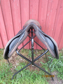 Black Country yleissatula, leveys MW, istuin isohko 17 tuumaa