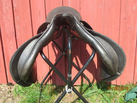 Kieffer Aachen yleissatula leveys MW-W istuin isohko 17 tuumaa