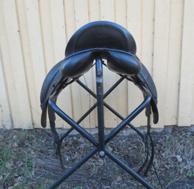 Cliff Barnsby Kanter koulusatula, leveys 5, istuin isohko 17 tuumaa