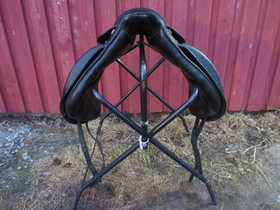 Kieffer Lech Profi koulusatula, leveys MW, istuin 17