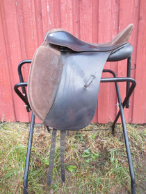 Albion Lux koulusatula leveys W, istuin 17,5 (pieni!) tuumaa 