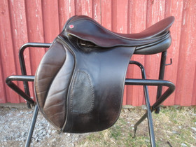 Albion Selecta yleissatula, leveys M, istuin 15 tuumaa